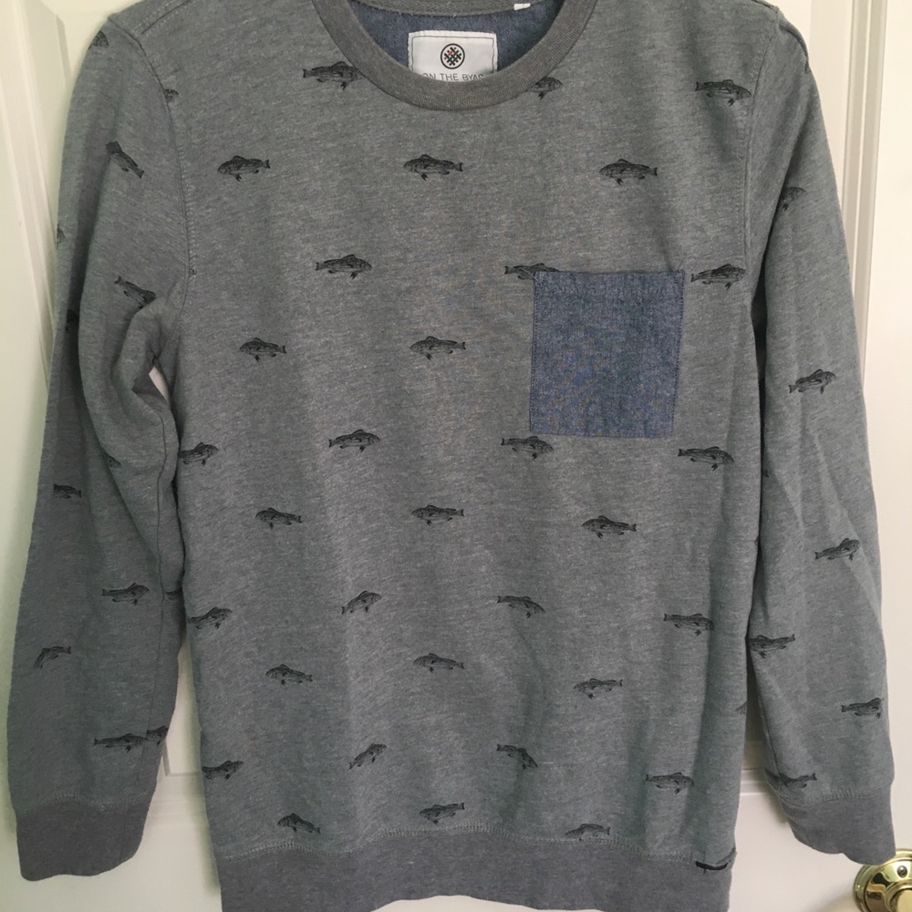 ON THE BYAS Grey Fish Tee